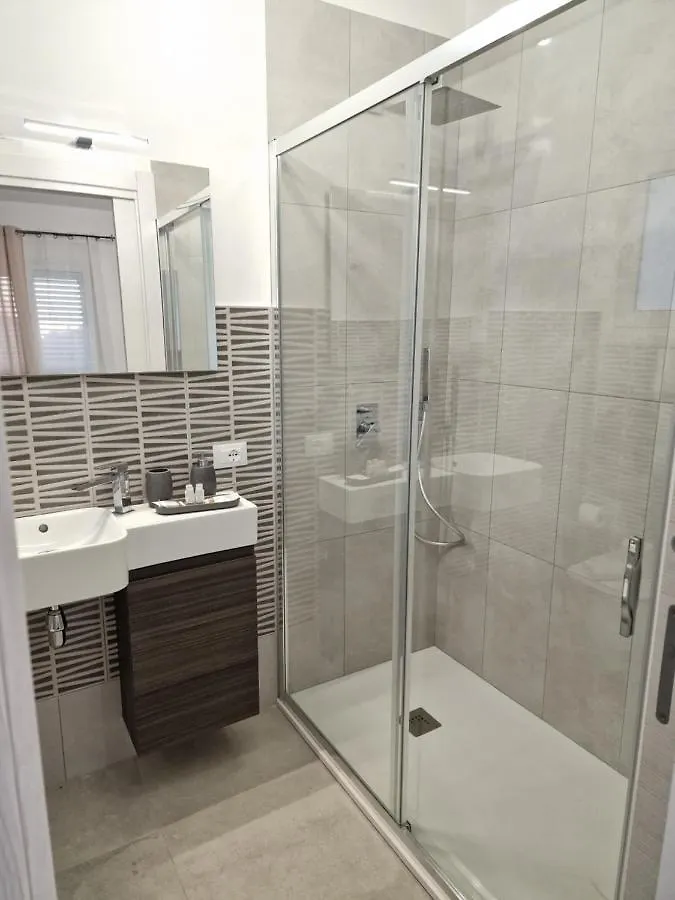 شينيسي Villa Eden, Bed And Breakfast 0*,  إيطاليا